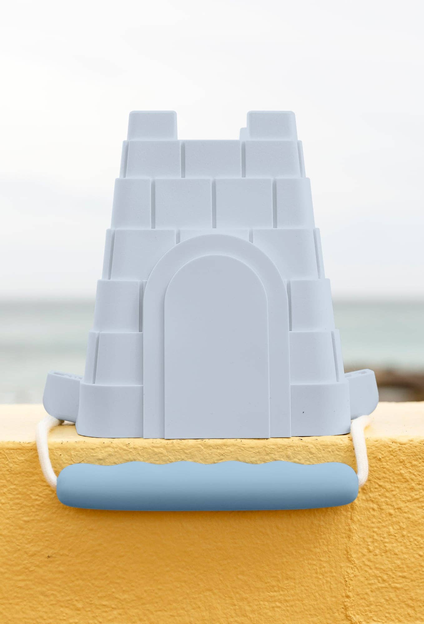 Clovelly castle bucket