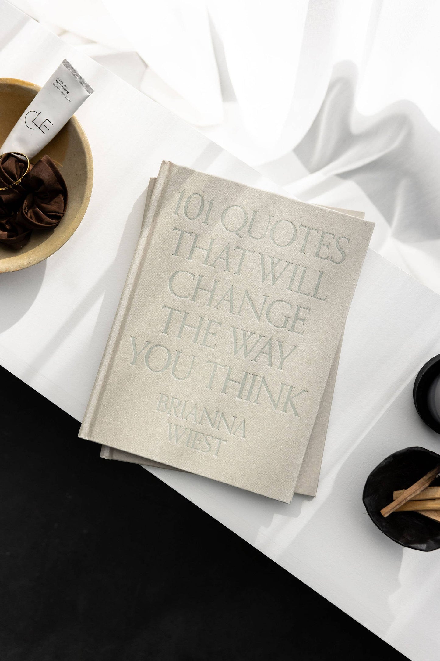 101 Quotes That Will Change The Way You Think - Hardcover - table book