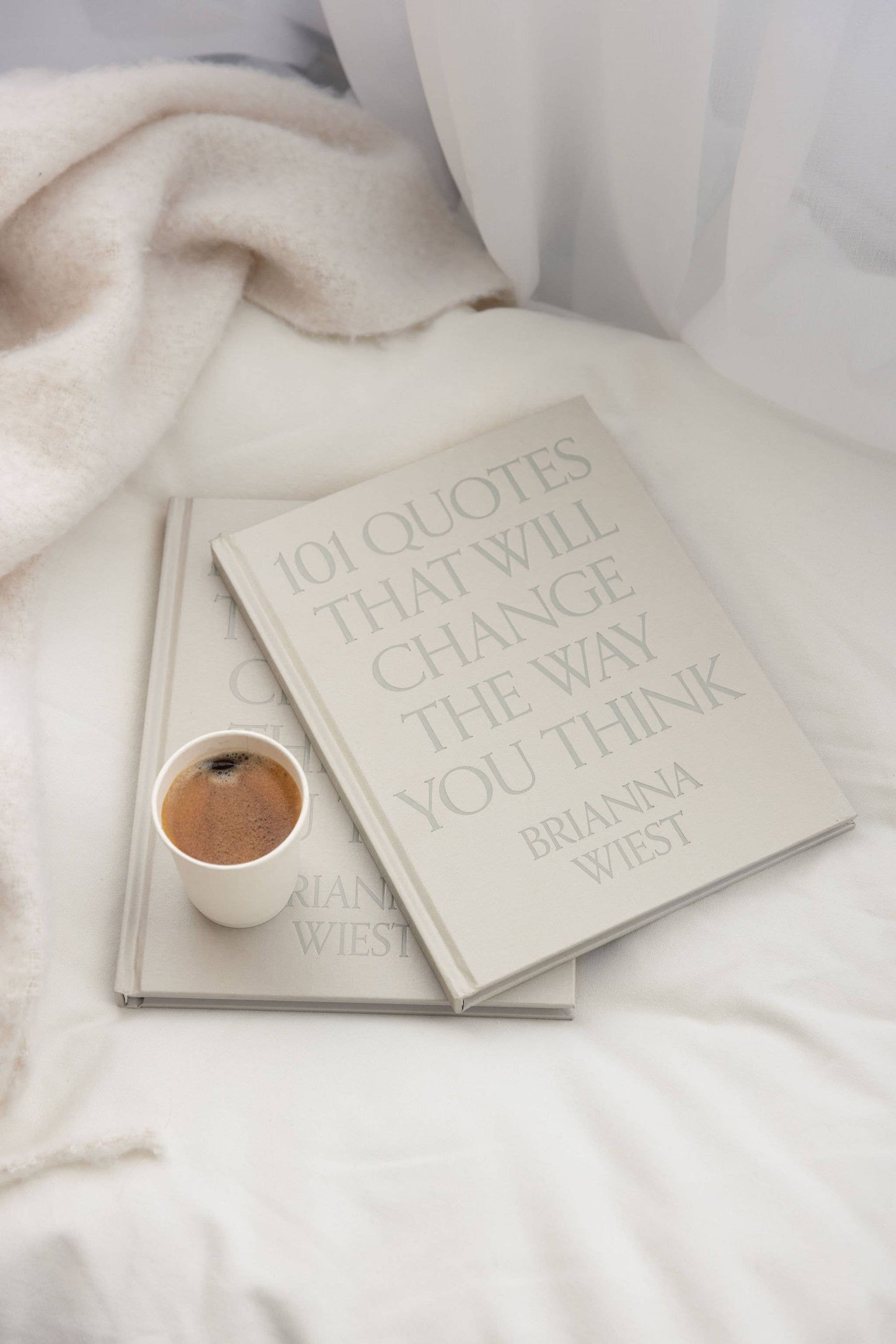 101 Quotes That Will Change The Way You Think - Hardcover - table book