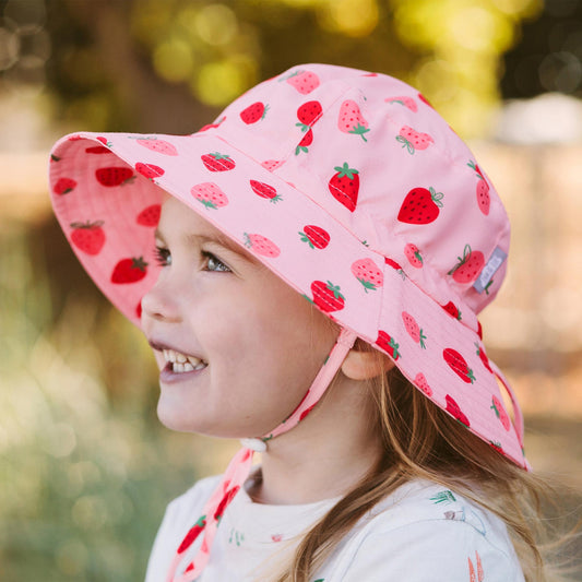 Jan & Jul - Aqua-Dry Bucket Hat - Strawberry (L / 2-5 yrs)
