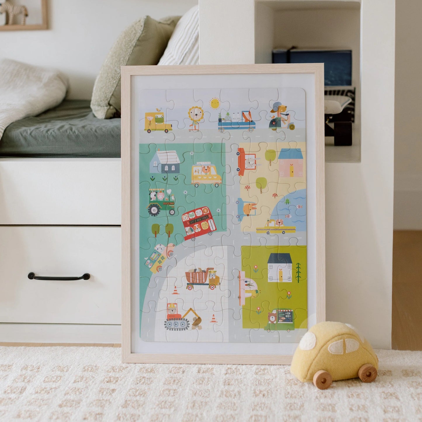 Puzzle - A Day on Busy Boulevard - 48 Pieces