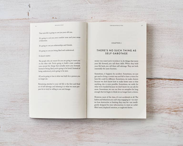 The Mountain Is You - Brianna Wiest - Paperback book