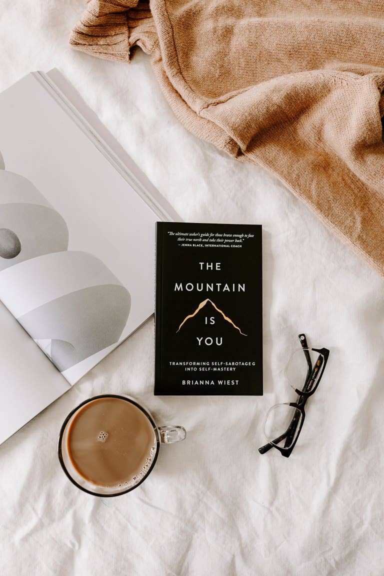 The Mountain Is You - Brianna Wiest - Paperback book