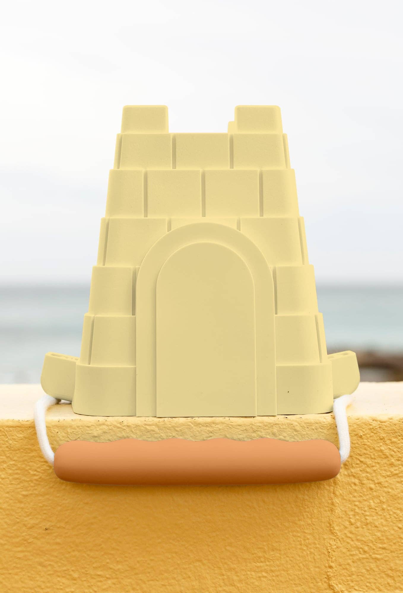 Clovelly castle bucket