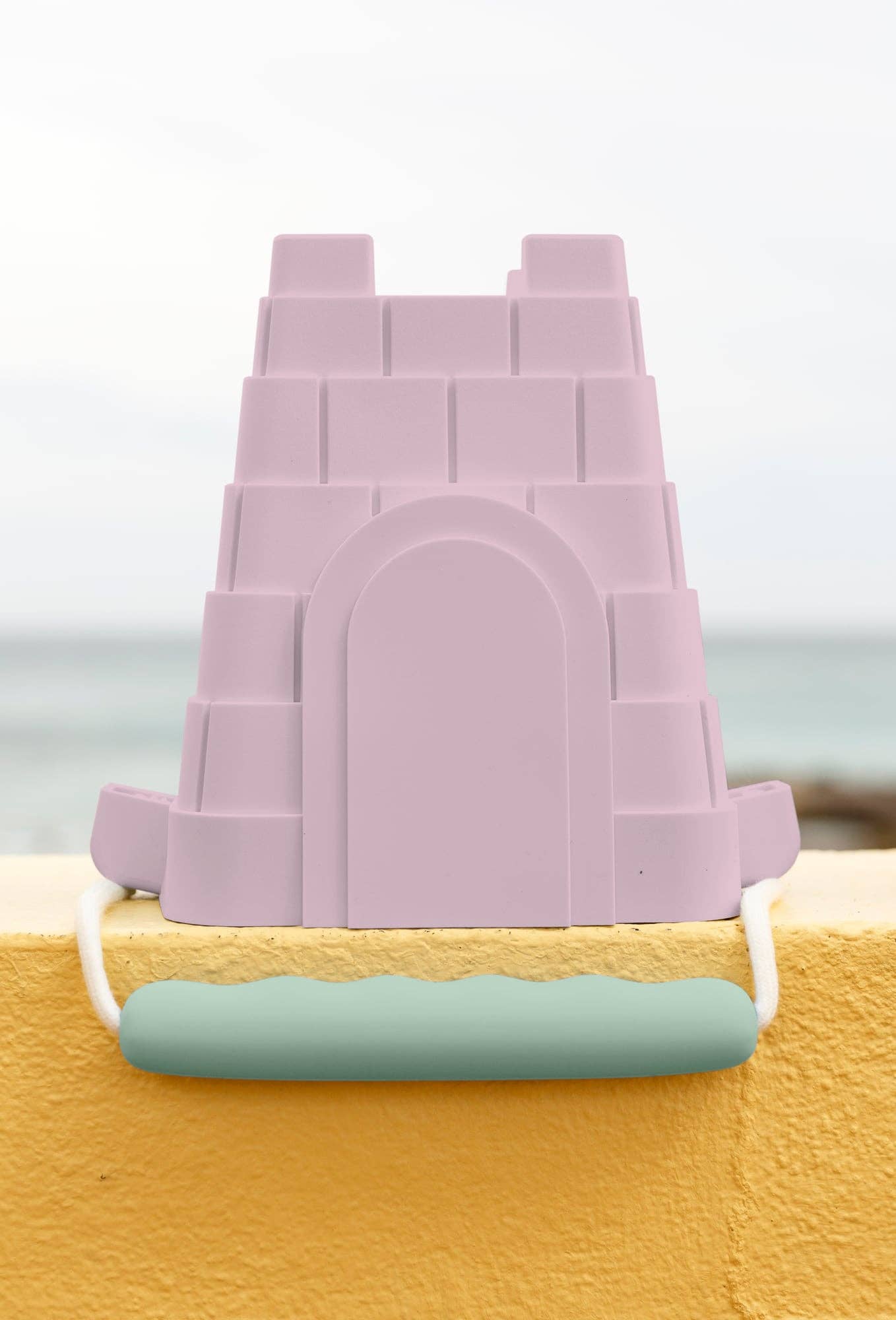 Clovelly castle bucket