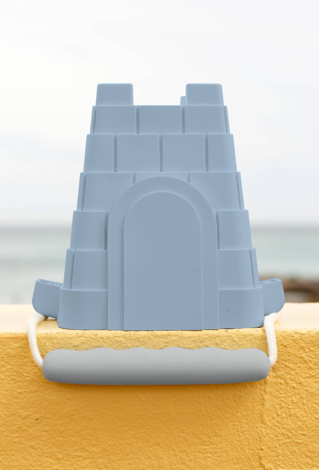 Clovelly castle bucket