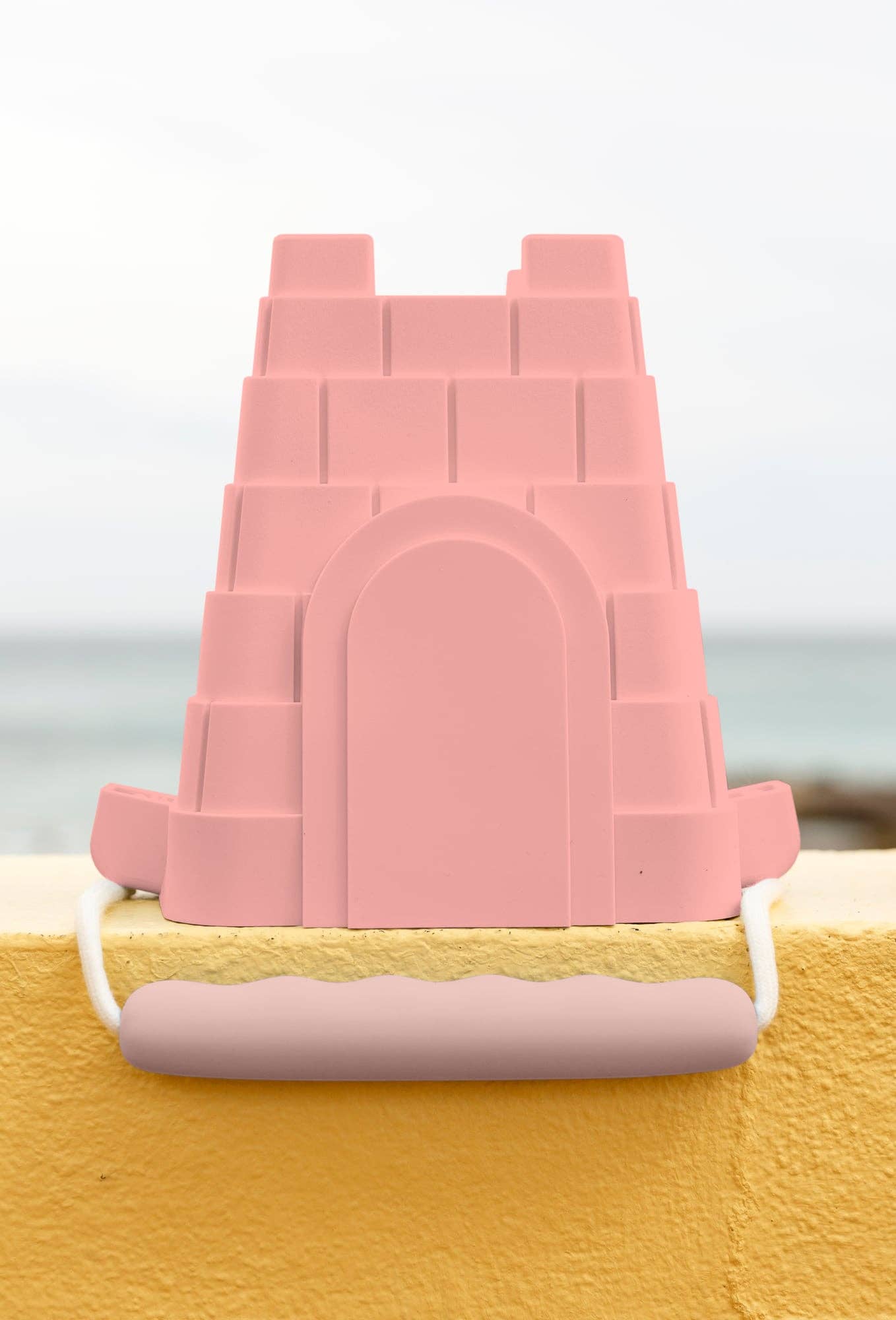 Clovelly castle bucket