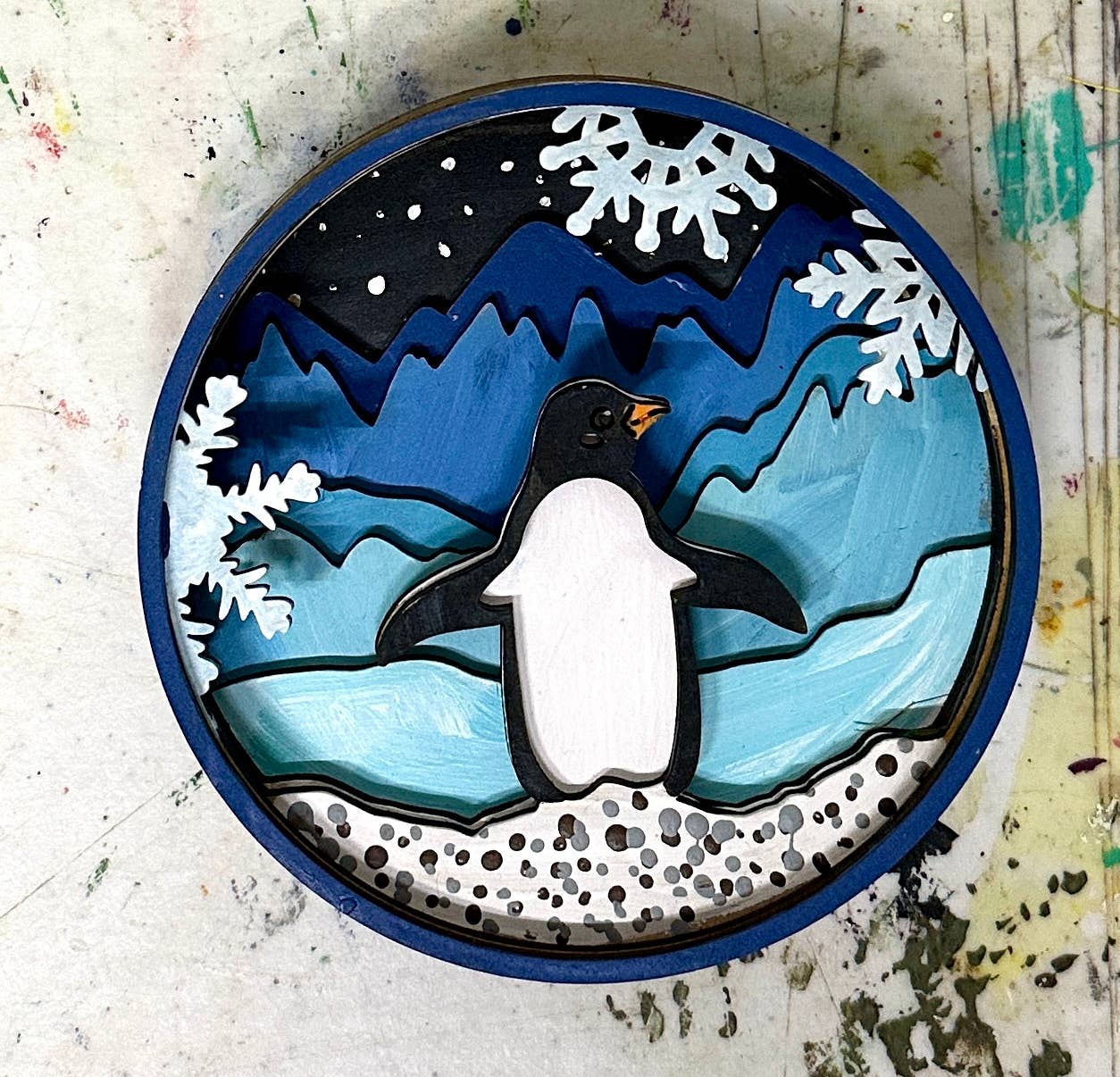 Penguin Shadow Box Kit