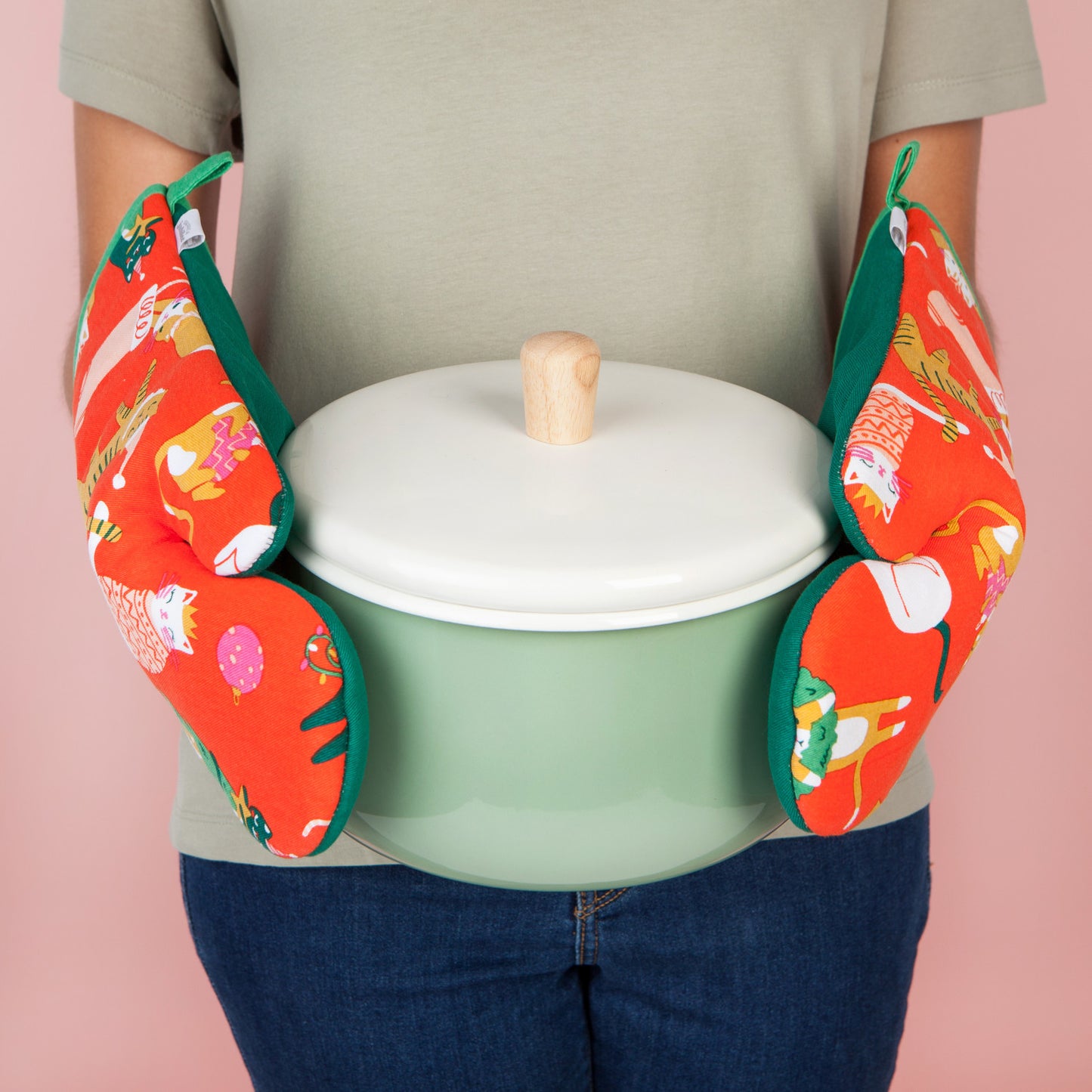 Christmas Cats Oven Mitts (Set of 2)