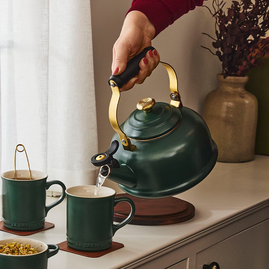Le Creuset - Classic Whistling Kettle